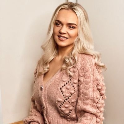 EmmaEmily32320's profile picture. Hey Artist..
I am a professional music https://t.co/SCSNbRxtG3 you need #Spotify,#Youtube,#Soundcloud,#Facebook,#Instagram,etc 100% real organic promotion inbox