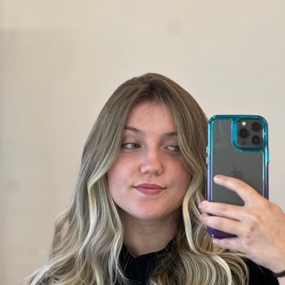 tearsamanda's profile picture. i stare directly at the sun but never in the mirror