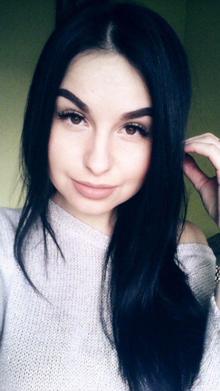 Undw3User562520's profile picture. 