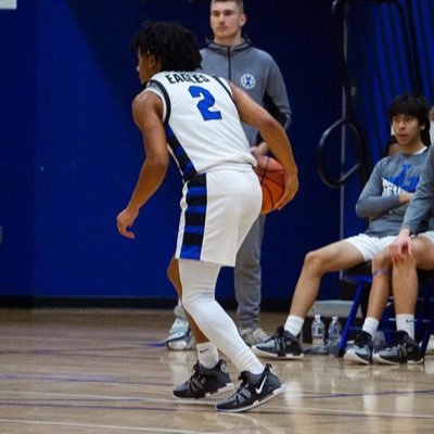 |Chicago📍|Basketball 🏀#2 | |PG/SG| |Track 🏃🏽‍♂️ |Football 🏈#11| FS/WR | 5’9 160| | THS 24’🦅| 3.9 GPA| |