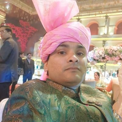 i am looking my destiny 100% follow back stock anaylst , kya karu