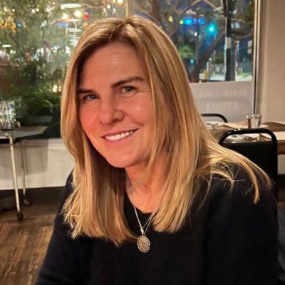 Health reporter @azcentral @USAToday Network
@tucsonstar alum RT ≠ endorsement Canadian/American, she/her
stephanie.innes@gannett.com @WesternU @MedillSchool