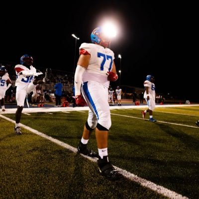 ⭐️⭐️⭐️|🇺🇸🇼🇸🇦🇸| God’s Soldier |Student-Athlete | Linemen @serra__football ‘25 | 6’4 290lbs | Honor Roll Student | Breaking Expectations |