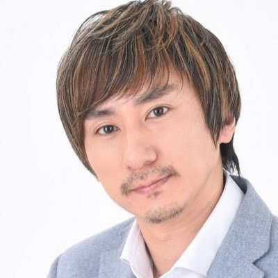 マーケティングディレクター @Wix｜ex-@Twitter @Amazon｜YouTubeチャンネル登録1.7万人🙏 @HelloKaruizawa｜マーケティングの総合格闘家👊