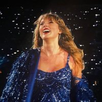 julia (@balllingerr) 's Twitter Profile