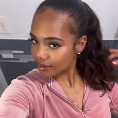 777monae's profile picture. Chose