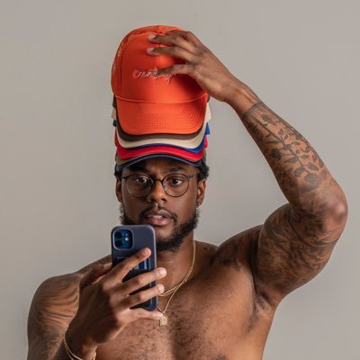 Gudboy_Myles's profile picture. Real Madrid is the best team in the world. You can argue with your phone 😌