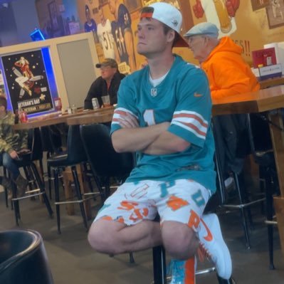 #cubs#dolphins#illini🏀🏈#bulls#blackhawks# New Podcast click link below to watch and subscribe (815SportsPod) long time suffering Chicago cubs fan!
