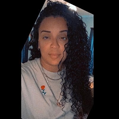 Simply_Uniquex3's profile picture. I am the Empress of a Queens heart 💕 #Cowboys #UConn #CTSun #Yankees