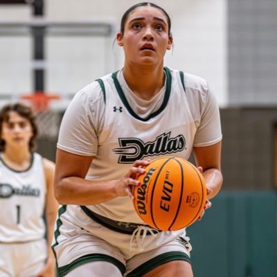 • TX📍• • 5’9 Forward • God before anything else 🖤 UTD WBB🧡🏀