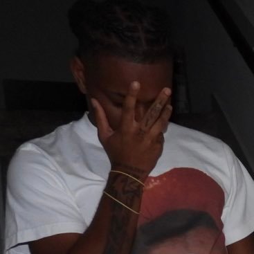 I can’t gangbang a hoe cause niggas can’t fuck wit me.