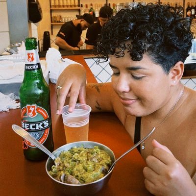 todo dia sai um otário e um sabido de casa e em todos eles eu sou a otária