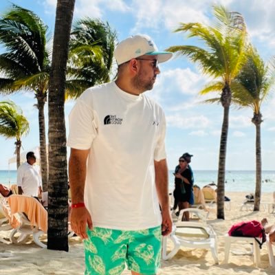 GrandaCasas's profile picture. I love 🦷