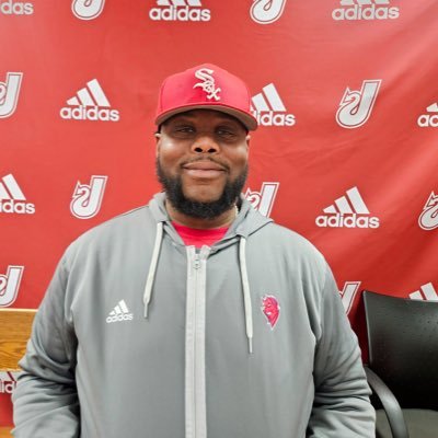 JHS Head Football Coach WKU grad, 2 master degrees LWC and IU. love being a middle school counselor and a mental health therapist. #Nupe 👌💎 #achievement