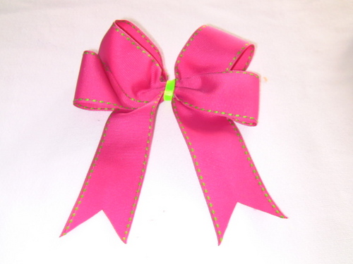 HowToMakeBows's profile picture. Want to learn how to make hair bows?  Join me here!  I'm Jenn (owner of http://t.co/8rpFCWDdkD - the #1 site for your hair bow instructions!)