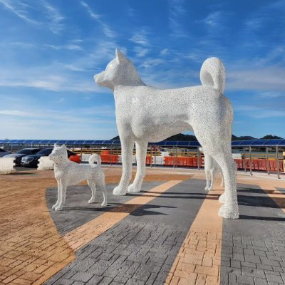 私はペットが好きで、私は犬が好きです🐶，私の一番好きなことは旅行です。
私の日本語はまだ上手ではありませんが、私は一生の命をかけました。よろしくお願いします。
もちろん、私は新しい友達を作るのが好きです🍀