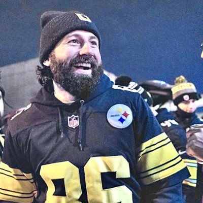 If we’re honest, I bleed yinzer, and I curse a lot. Co-Host of the Barstool Sports @_STEELHERE Podcast with @jerrythekid21. Creator of the @terribletailgat