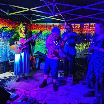 Psychedelic Celtic Fusion - more recently Psychedelic Celtic D&B! Original numbers, 4 piece band playing jazzy Celtic groove concerts, ceilidhs & festivals