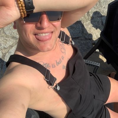 Misterkennyken's profile picture. volgers met een afgeschermd profiel die mijn volgverzoek niet accepteren worden geblokt! 😉  enjoy my X