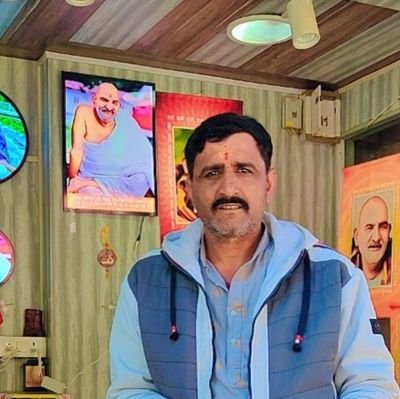 JatSantoshChou1's profile picture. भारतीय जनता पार्टी गुरु नानक मंडल बेटमा पि : मो महामंत्री 216 बूत अध्यक्ष 
तेरा वैभव अमर रहे मां हम दिन चार रहे या ना रहे मां