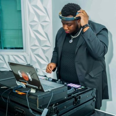 PHI / NJ 📍 FOR BUSINESS & BOOKINGS DJDANNBOOKINGS@GMAIL.COM | GRAPHIC DESIGNER | DJ | CURATOR #RIPDAD #2ND2DAP
