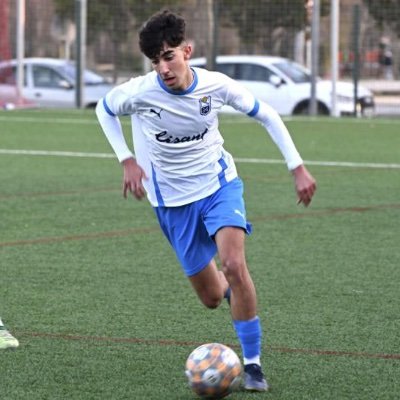 Jugador @aeprat1945 - 1cat
Entrenador @cfvng - S10A