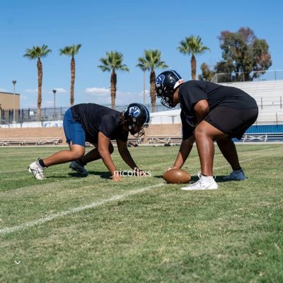 5’11 300lbs offensive/defensive linemen Center/nose guard cathedral city highschool