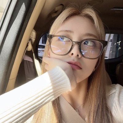 ⠀⠀⠀ㅤㅤ⌕ mochi babe, since 1995.