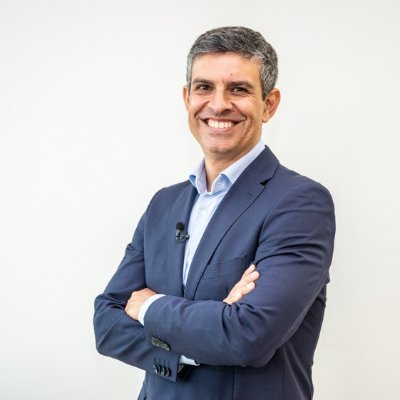 PhD em Ciência Política (UnB)! Os rts são peças do quebra-cabeça diário das minhas análises!