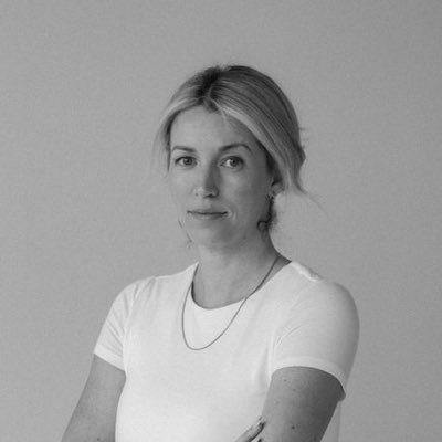 elisajenks's profile picture. ✨Online Business Builder 👑Marketing + AI Tips 🔥Sign up for hot tips 🔥