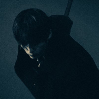 ezraawood's profile picture. 