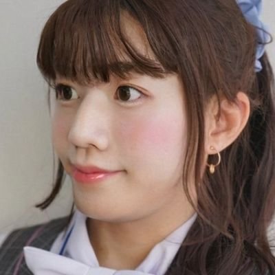 40越えてもスカートへの憧れが消えない🚹️制服全般・スーツが堪らなく好き🎵女装チャンスが少なくてレベルが中々あがらないのが悲しい。。女装・男の娘キャラがでる作品を物色する趣味も未だに辞められない😜