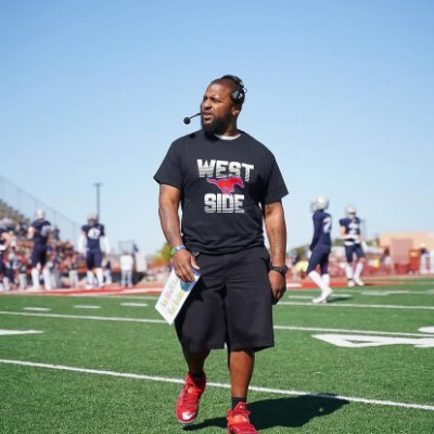 Faith, Family, Football. Husband and proud father of 4. West Mesa High School Head Football Coach.