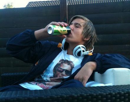 Studenten 8-)
så lenge det er pils er jeg med:)