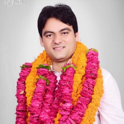 AkhlakhKhan95's profile picture. 