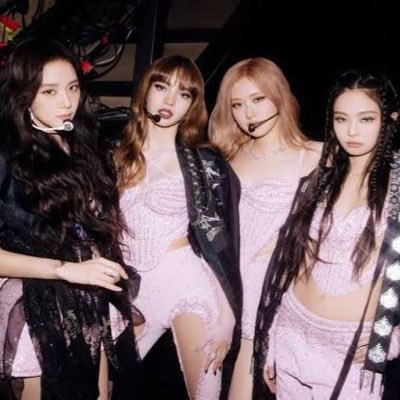 BLΛƆKPIИK is the revolution 🖤💗 OT4