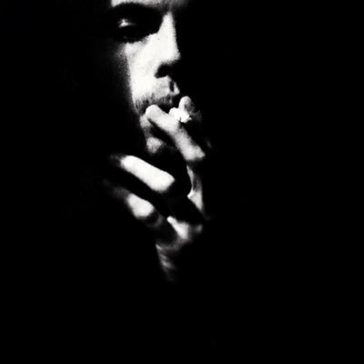 w_j_hugo's profile picture. co-founder @ooobroadway • digital marketing, events @vibesandscribes • to begin at the beginning 🇿🇦🇮🇪