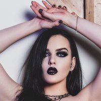 FallenBabe(@thefallenbabe) 's Twitter Profile Photo