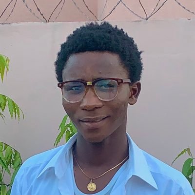 Cunique___'s profile picture. C_unique à son genre 📸❤️                         I love music 💽👌🏻