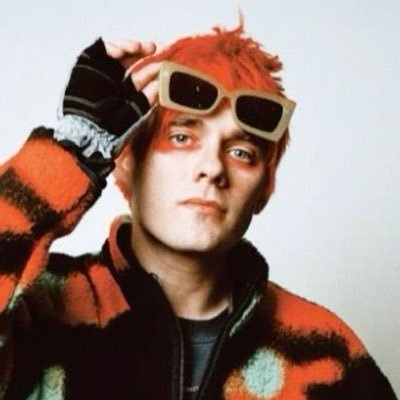 SAWSTEN's profile picture. mourning the loss of emo geoff wigington.