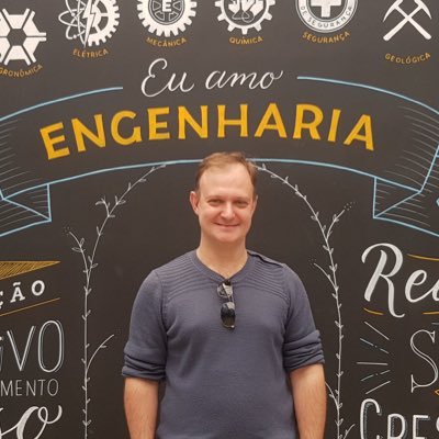“Tudo aquilo que o homem ignora, não existe para ele. Por isso o universo de cada um se resume no tamanho do seu saber”. Albert Einstein