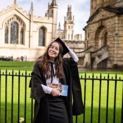 Researcher/Comms Officer @UniofOxford 
-
Tweets: @DrBlochmann/@OU_TheoReligion/@FacultyofAMES/@StTheosevia