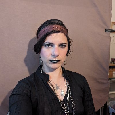 handalgabrielai's profile picture. Full-time wife, part-time everything else.
Also, I eat a lot of meat.