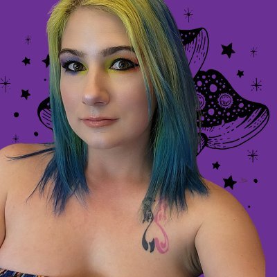I'm a fantasy makeup artist, bad horror game playing, cosplay loving nut. Come check me out on all my links!

https://t.co/Kblq6lTReY…