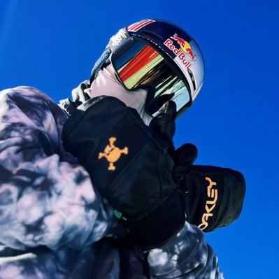 Olympic Gold medalist🥇/Snowboarder/7x XGames medalist/ Living the dream! instagram: @sebtoots No Big Deal👇🏼