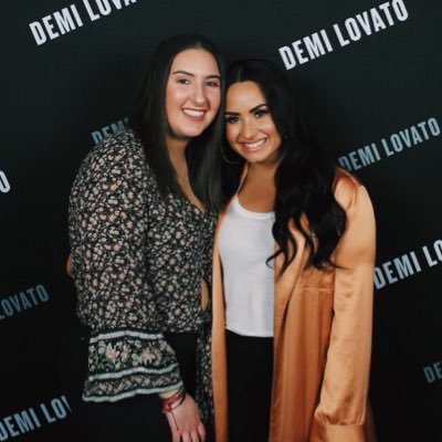 🌶️ 25. I love you, keep going 🤟🏼✌🏼☯️ @ddlovato 🤍 demi liked on 4/23 met reneé on 12/12/22 @reneerapp