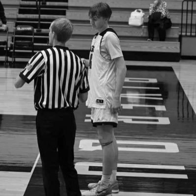 class ‘27 🏀 6”5 forward/guard📍iowa 3.6 gpa📚gmail: blaynrobinson@gmail.com