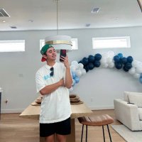 Holden Moon (@__moon_02) 's Twitter Profile