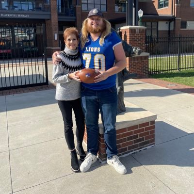 Big Grizz🥶 2024 6.4 295 3 ⭐️ G MARS HILL football 🦁 3.6 GPA 📞-229-224-1240 email landingb13361@seminole.k12.ga.us