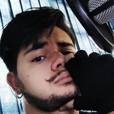 chomray's profile picture. Espalhando arte ao mundo